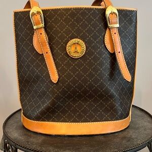 La Tour Eiffel Bucket Bag